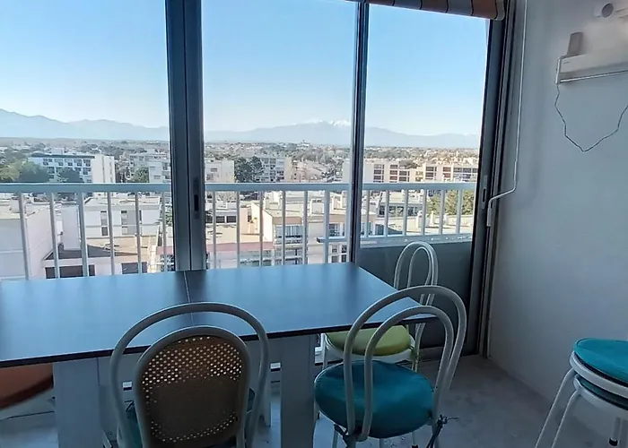 Au Nautilus Studio Au Port Avec Loggia Et Parking - Plage A 50 M