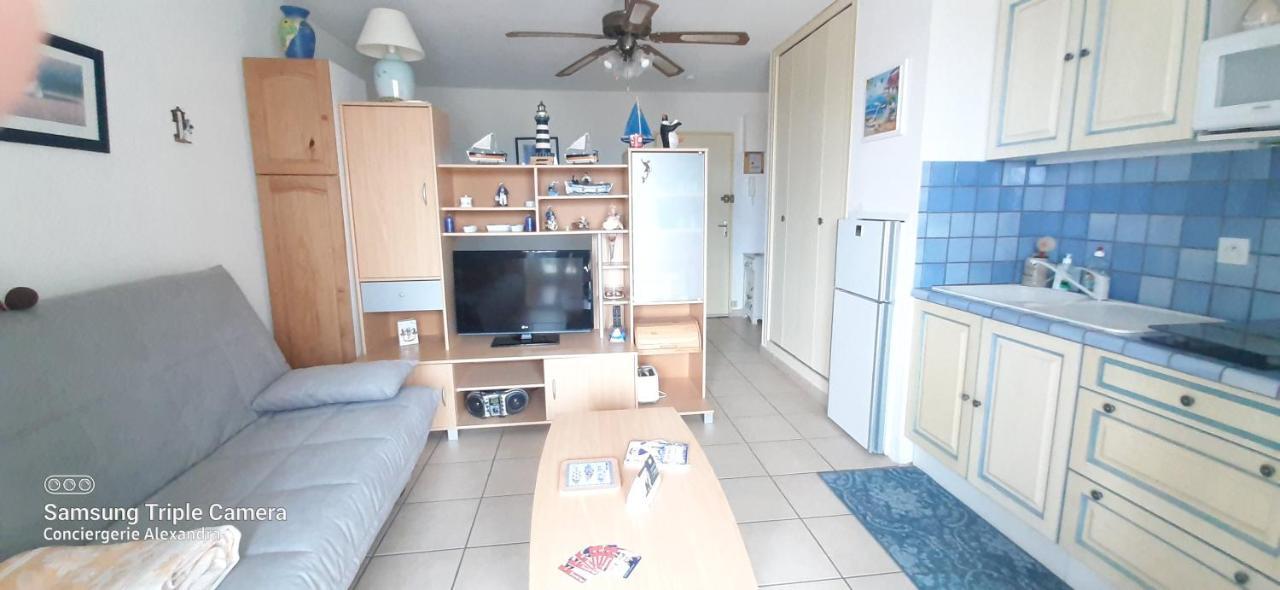 Au Nautilus Au Port Avec Loggia Et Parking - A 50 M Apartment *